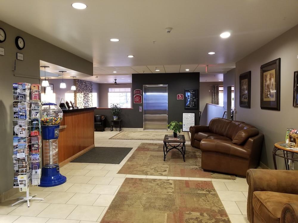 Grand View Inn & Suites 瓦西拉 外观 照片