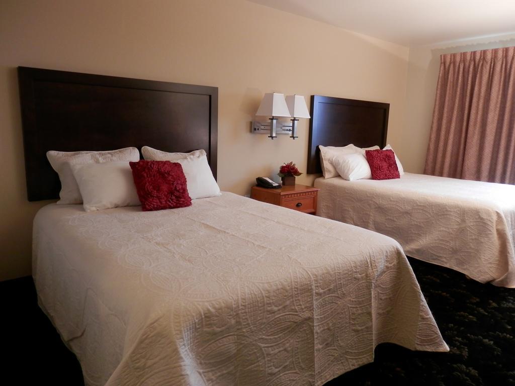 Grand View Inn & Suites 瓦西拉 外观 照片