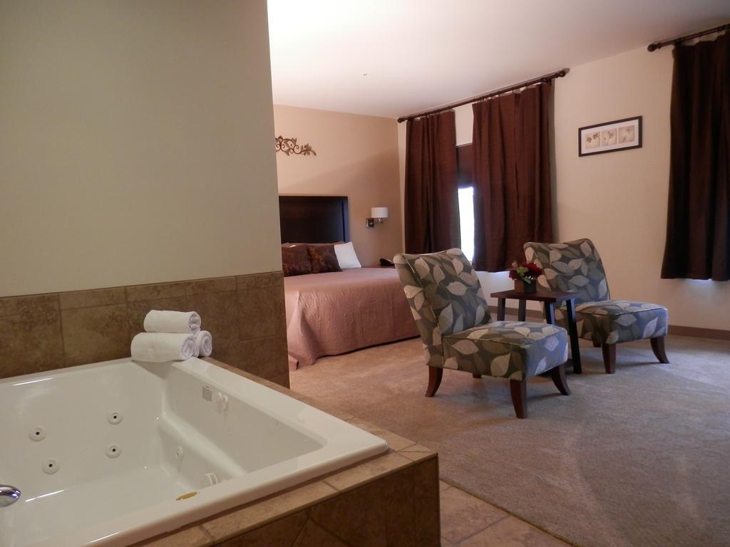 Grand View Inn & Suites 瓦西拉 外观 照片